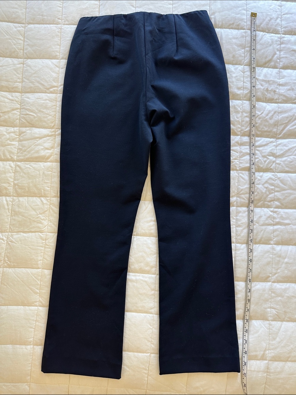 Vince Dress Slacks
New without tags women’s size medium - Picture 2 of 7